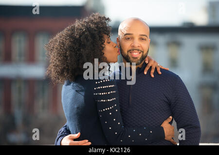 Un jeune couple dans l'amour à Washington, DC Banque D'Images