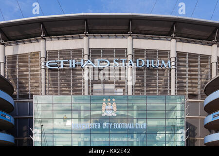 La façade de l'Etihad Stadium, domicile du Manchester City Football Club, à Manchester, en Angleterre. Banque D'Images