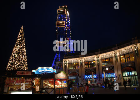 Vienne, Autriche - 10 décembre 2014 : Prater et Riesenrad pendant la période de Noël Banque D'Images