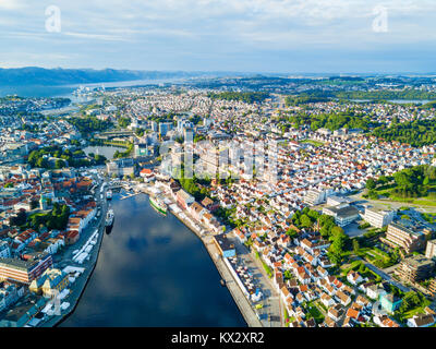 Vagen vue panoramique aérienne de la vieille ville de Stavanger, Norvège. Stavanger est une ville et une municipalité située en Norvège. Banque D'Images