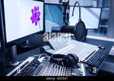 La musique, micro et Écouteurs Mélangeurs Moniteurs par Radio dans le STU Banque D'Images