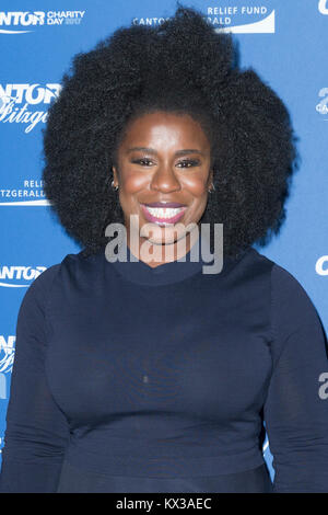 New York, NY - 11 septembre 2017 : Uzo Aduba assiste à la journée caritative annuelle organisée par Cantor Fitzgerald, BGC et GFI à Cantor Fitzgerald Park Avenue Banque D'Images