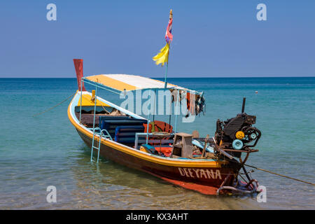 16 février 2016 la Thaïlande Phuket Layan bateaux amarrés à Banana Beach Banque D'Images