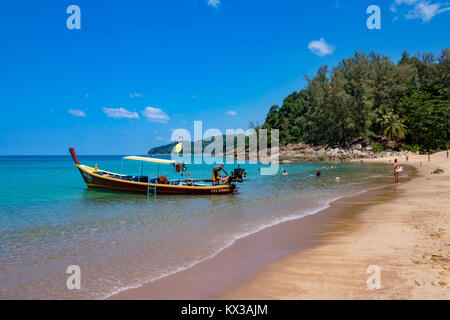 16 février 2016 la Thaïlande Phuket Layan bateaux amarrés à Banana Beach Banque D'Images