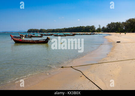 16 février 2016 Nai Yang Phuket Thailande bateaux amarrés à Nai Yang Beach Banque D'Images