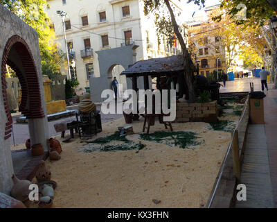 L'édition 2012 de la scène de la nativité de Belen de Xàtiva à Xàtiva, en Espagne, présente des représentations complexes de figures bibliques, d'animaux vivants et de la culture traditionnelle espagnole de Noël dans une installation détaillée. Banque D'Images