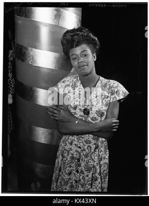 (Portrait de Sarah Vaughan, Café Society (centre-ville), New York, N.Y., ca. 1946 Septembre) (LOC) (5148199827) Banque D'Images