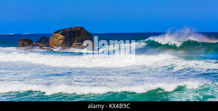 De grandes vagues à plage de Redgate près de Margaret River. Banque D'Images