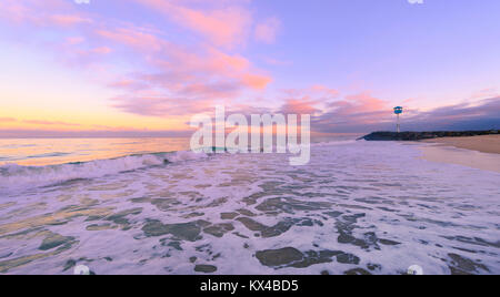 Plage de la ville au lever du soleil. Perth, Australie occidentale Banque D'Images