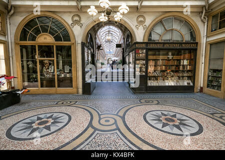 France, Paris, passage Vivienne, sol de mosaïque Banque D'Images