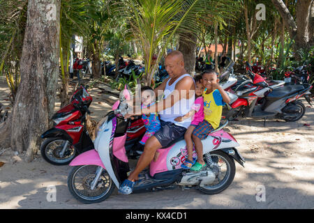 24 janvier 2016, Phuket, Thaïlande, Asie transport famille thaï typique Banque D'Images