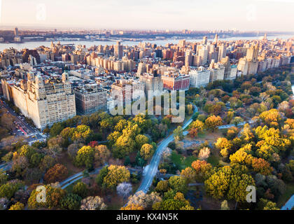 New York panorama shot de Central Park, vue aérienne en saison d'automne Banque D'Images