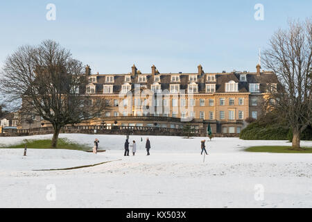 Gleneagles, Perthshire, Écosse, Royaume-Uni - 7 janvier 2018 : UK - profiter de la neige à l'hôtel Gleneagles dans le Perthshire, mais encore sur une journée très froide avec un ciel bleu Credit : Kay Roxby/Alamy Live News Banque D'Images