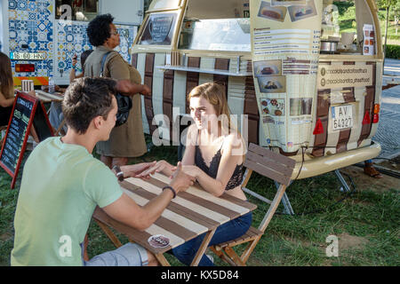 Lisbonne Portugal, Praca do marques de Pombal, Eduardo VII Park, Parque, parc public, hors Jazz, festival d'été, concert gratuit, vendeurs vendre vendre, stall Banque D'Images