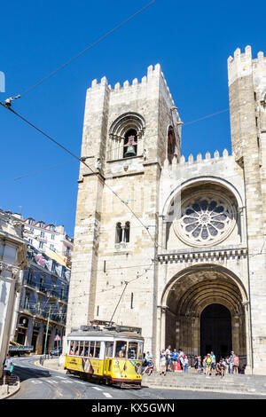 Lisbonne Portugal, centre historique, centre, Largo da se, Santa Maria Maior de Lisboa, cathédrale patriarcale de Sainte Marie majeure, catholique, église, extérieur extérieur Banque D'Images