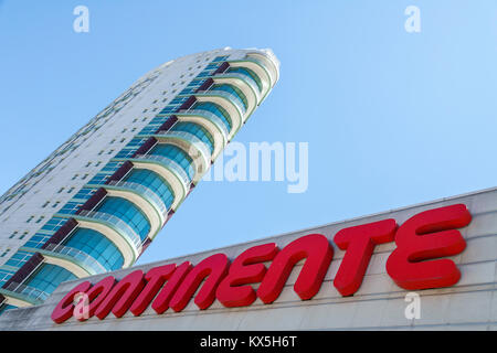 Lisbonne Portugal,Oriente,Parque das Nacoes,Parc des Nations,Centre commercial Centro Vasco da Gama,Continente,Superstore,panneau,extérieur,Sao Raf Banque D'Images