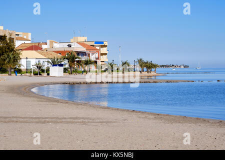 Plage de Los Alcazares. Village de pêcheurs sur la côte ouest de la Mar Menor dans la communauté autonome et de la province de Murcie, dans le sud-est de l'Espagne. Banque D'Images