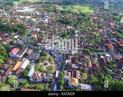 Un drone aérien voir zone Sempidi, le bord du côté nord de la ville de Denpasar. Banque D'Images