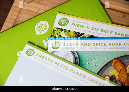 Le contenu d'un kit de livraison de repas HelloFresh comme vu le 3 janvier 2018. Banque D'Images