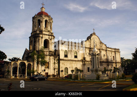 Matin et grande cathédrale catholique de SEBU, Philippines Banque D'Images