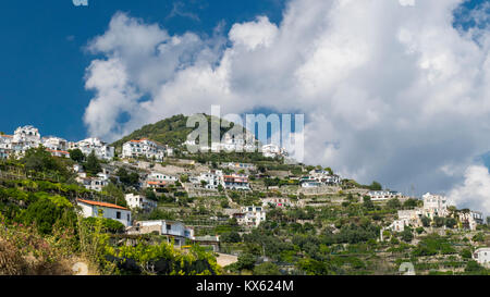 Vue depuis les escaliers de Ravello Banque D'Images