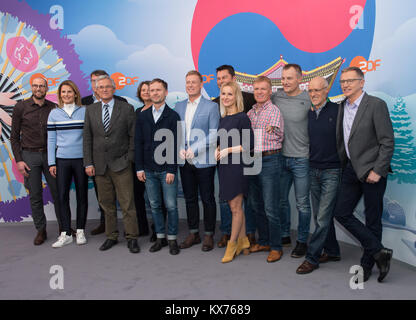 des moderationsteam gruppenfoto zdf bei olympia 2018 marco buechel vl zdf alpin experte ski katrin mueller