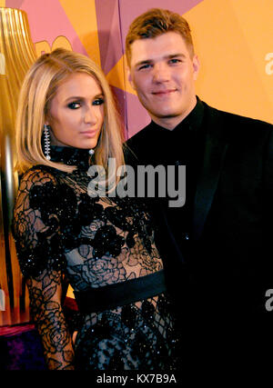 Los Angeles, USA. 07Th Jan, 2018. Paris Hilton et l'acteur Chris Zylka assister à HBO's deux Golden Globes Awards After Party à Circa 55 Restaurant de l'hôtel Beverly Hilton le 7 janvier 2018 à Beverly Hills, Californie. Credit : Barry King/Alamy Live News Banque D'Images