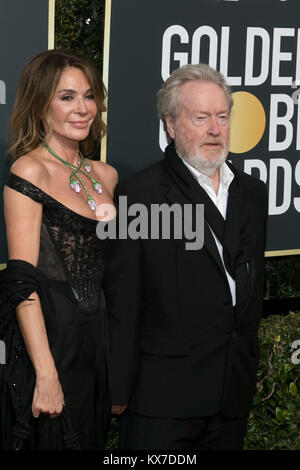 Los Angeles, USA. 05Th Jan, 2018. Réalisateur Ridley Scott (R) et Giannina Facio assister à la 75e Assemblée Golden Globe Awards, Golden Globes, à l'hôtel Beverly Hilton à Beverly Hills, Los Angeles, USA, le 07 janvier 2018. · Pas de service de fil · Crédit : Hubert Boesl/dpa/Alamy Live News Banque D'Images