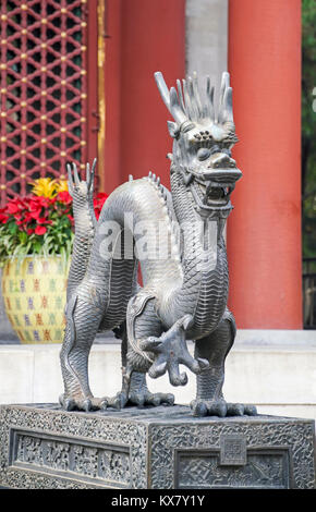 Dragon à la porte sud du Palais d'été. Beijing, Chine Banque D'Images