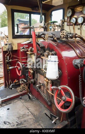 Sur le plancher d'un Bure Valley de fer étroit moteur dans le Norfolk England UK Banque D'Images