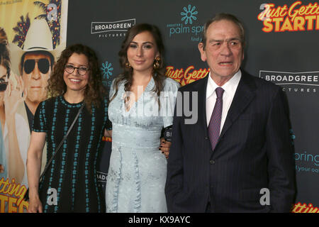 Premiere de 'juste' à l'ArcLight Hollywood - Arrivées avec : Dawn Laurel-Jones, Victoria Jones, Tommy Lee Jones Où : Los Angeles, California, United States Quand : 07 Déc 2017 Crédit : Nicky Nelson/WENN.com Banque D'Images