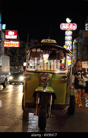 En Tuk-Tuk Chinatown, Bangkok, Thaïlande Banque D'Images