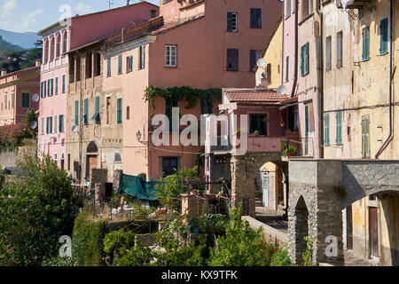 Dolcedo, Ligurie, Italie, ville très pittoresque, médical Banque D'Images