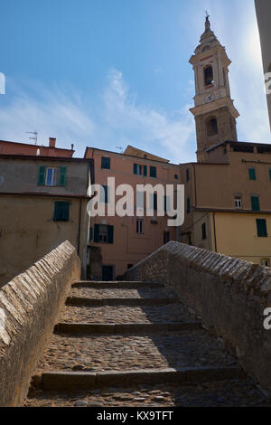 Dolcedo, Ligurie, Italie, ville très pittoresque, médical Banque D'Images