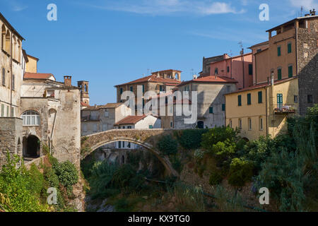 Dolcedo, Ligurie, Italie, ville très pittoresque, médical Banque D'Images