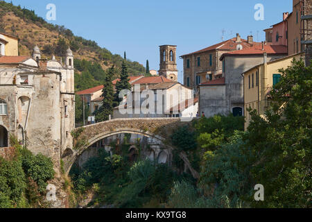 Dolcedo, Ligurie, Italie, ville très pittoresque, médical Banque D'Images