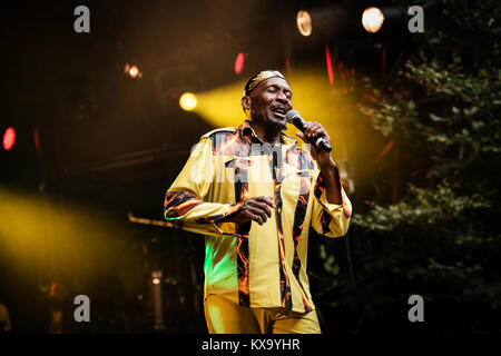 Le légendaire chanteur de reggae, musiciens et compositeur Jimmy Cliff effectue au Danish Music Festival Festival 2014 Skanderborg / Smukfest. Le Danemark, 09/08 2014. Banque D'Images