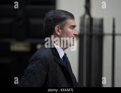 Fichier : Downing Street, London, UK. 8 janvier, 2018. David Gauke, ancien secrétaire d'état du travail et des pensions, pour devenir secrétaire d'Etat à la justice et lord chancelier au remaniement ministériel. On le voit ici en arrivant pour la réunion du cabinet le 19 décembre 2017. Credit : Malcolm Park/Alamy Live News. Banque D'Images