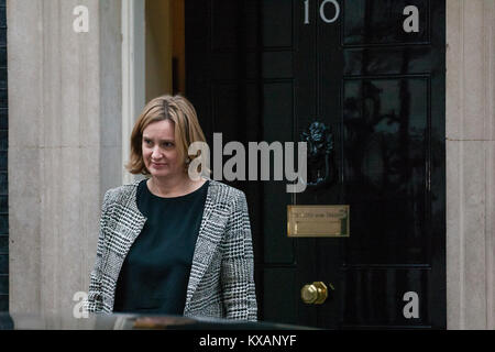 Londres, Royaume-Uni. 8 janvier, 2018. L'Amber Rudd MP laisse 10 Downing Street après avoir été confirmé en tant que secrétaire d'État du ministère de l'intérieur au cours d'un remaniement ministériel par le Premier ministre Theresa May. Credit : Mark Kerrison/Alamy Live News Banque D'Images