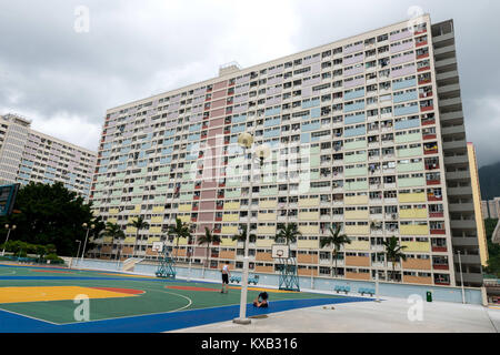 Hong Kong, Hong Kong SAR, Chine. 15 Sep, 2017. HONG KONG, CHINE. 8 août, 2016:Choi Hung Estate, un des plus vieux quartiers de Hong Kong. Il est situé dans le district de Wong Tai Sin Kowloon. Hong Kong. Vue de la station de métro Sheung Yee Road. Credit : Jayne Russell/ZUMA/Alamy Fil Live News Banque D'Images