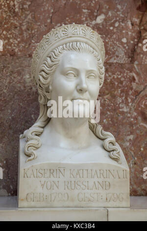 L'impératrice Catherine la Grande de la Russie. Buste en marbre par le sculpteur allemand Julius Août Wredow (1830) sur l'affichage dans le hall de gloire dans le mémorial Walhalla près de Ratisbonne en Bavière, Allemagne. Banque D'Images