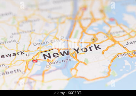 Gros plan du site de la ville de New York sur l'écran d'un appareil GPS, Apple iPhone app Plans Banque D'Images