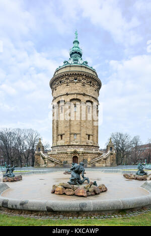 Wasserturm, un ancien château d'eau à Mannheim, Allemagne Banque D'Images