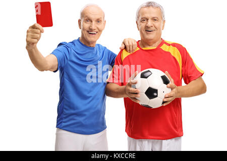 Anciens joueurs de football avec une carte rouge et un football isolé sur fond blanc Banque D'Images