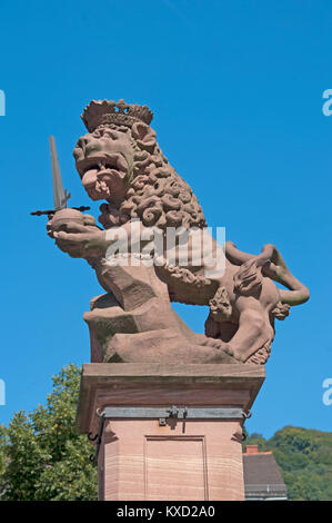 Place de l'université, Lion Statue, Heidelberg, Baden, Wurtemberg, Allemagne, Banque D'Images