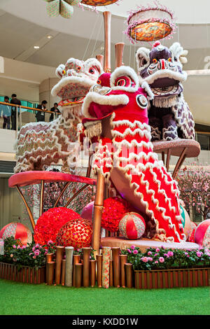 HONG KONG, CHINE - le 21 février : nouvelle année jouets dragon dans le shopping mall, Février 21, 2013, Hong Kong, Chine. Le Nouvel An chinois est une grande maison de vacances Banque D'Images