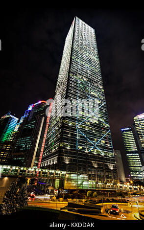 HONG KONG - le 22 février : Cheung Kong centre sur février, 22, 2013. C'est un gratte-ciel dans le centre, conçu par Cesar Pelli. Il se trouve à 68 étages avec Banque D'Images