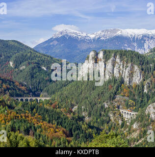 20 Voir Schilling avec Pollereswand Krauselklauseviadukt viaduc Kalte Rinne Rax massif avec, Heukuppe Semmeringbahn Banque D'Images