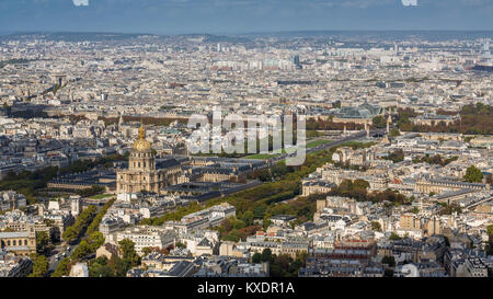 Vue sur la ville, Vue du dessus avec l'Hôtel des Invalides, Paris, France Banque D'Images