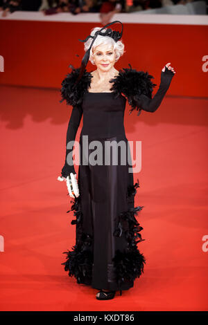 Rome, Italie - 26 octobre 2017 : Marina Ripa di Meana promenades un tapis rouge pour vos ennemis au cours du 12e Festival du Film de Rome à l'Auditorium Parco della Musica. Banque D'Images